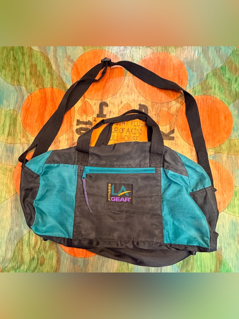 Vtg LA Gear duffel bag 80s Colors Shoulder Strap Handles Zippers Pocket Lightwei
